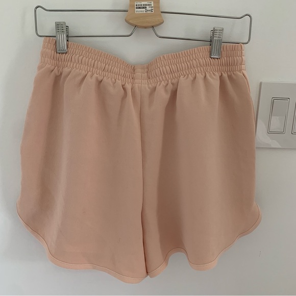 Shorts - Picture 3 of 3